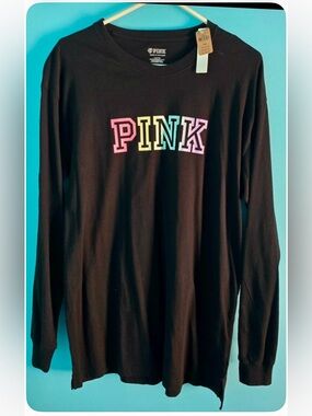 NWT PINK Victoria's Secret Black Graphic Logo Tee long sleeve tee